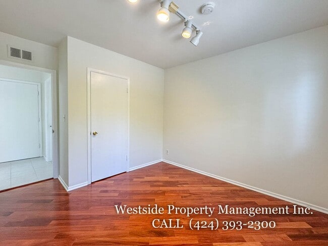 Building Photo - 16951 Ivadel Pl