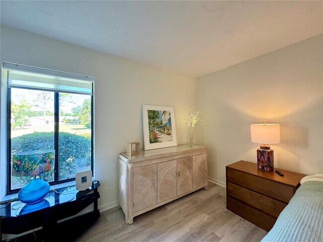 Building Photo - 5222 Myrtle Wood