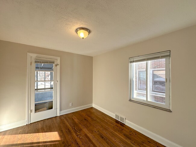 Building Photo - AVAILABLE NOW Home in University District ...