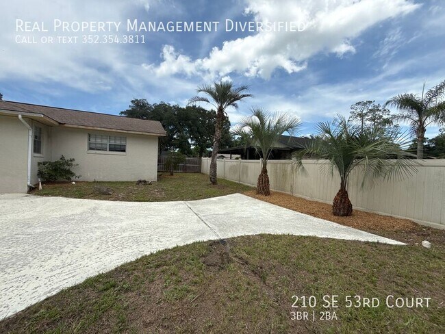 Building Photo - 210 SE 53rd Ct