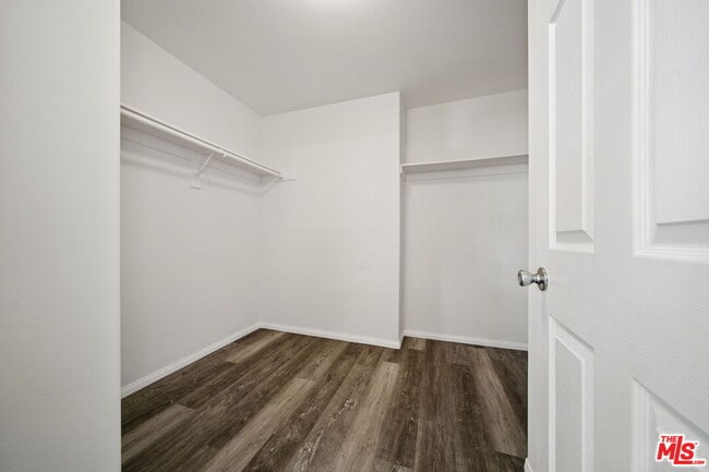 Building Photo - 3702 Las Palmas Ave