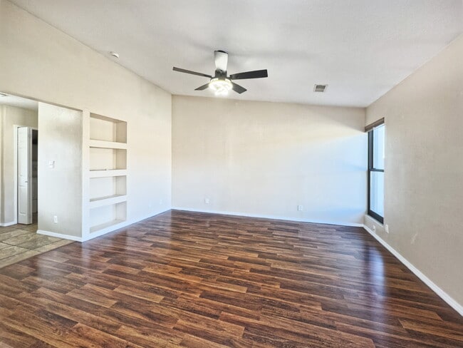 Building Photo - Summer Siesta by the Pool!