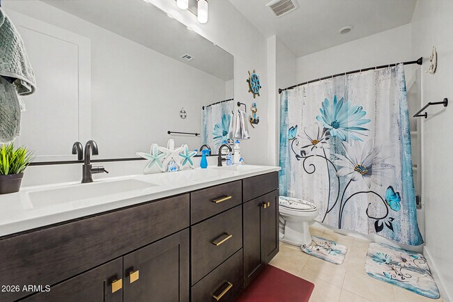 Building Photo - 5909 S Granite St