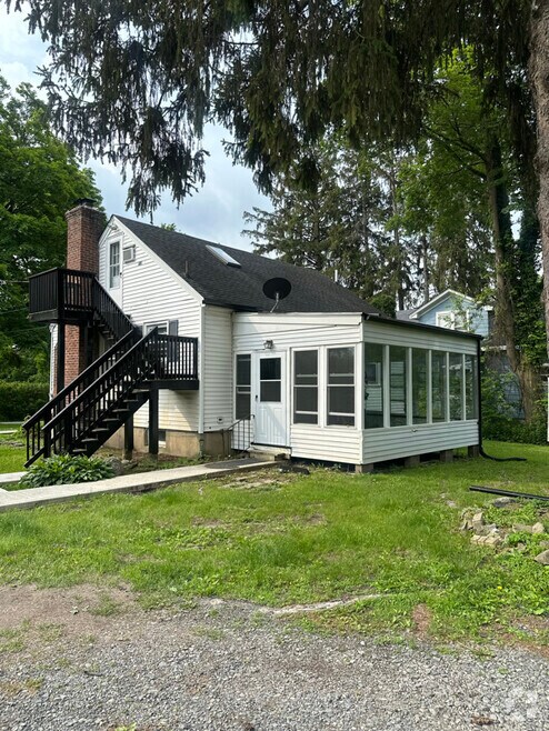 Building Photo - 213 Old Bates Gates Rd