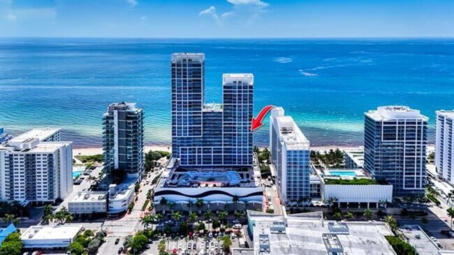 Building Photo - 6899 Collins Ave