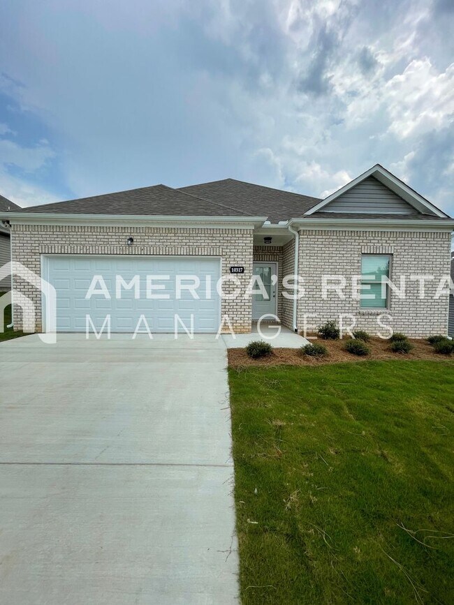 Primary Photo - Home for Rent in Brookwood, AL!!! View wit...