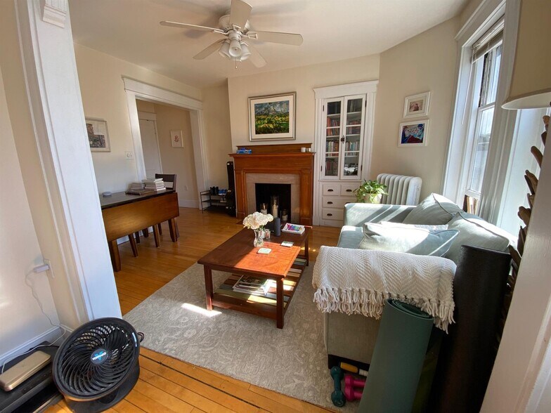 Building Photo - 331 Harvard St