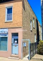 Building Photo - 1744 W Foster Ave