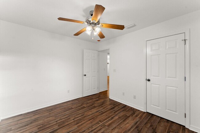 Building Photo - 71 Eventide Ln