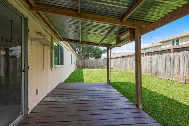Building Photo - 6822 Stonewater