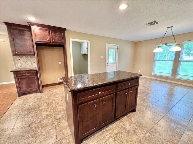 Building Photo - 7017 Caldwell St