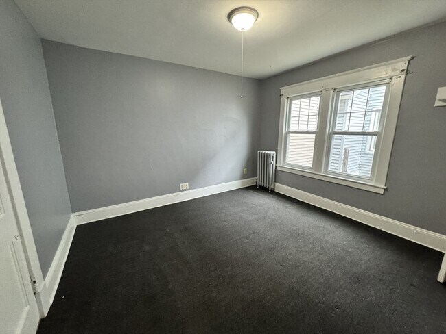 Building Photo - 134-136-136 Woodlawn St