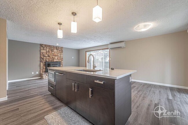 Building Photo - 15501 SE 19th Cir