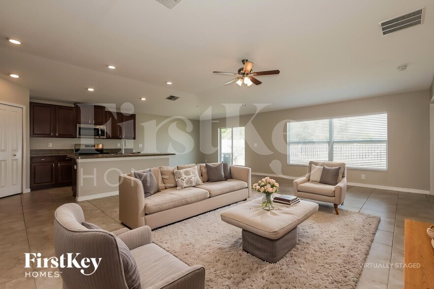 Building Photo - 10621 Standing Stone Dr