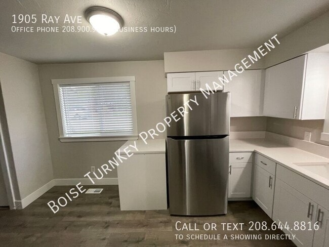 Building Photo - 1905 Ray Ave