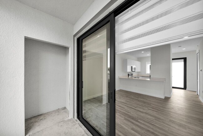 Building Photo - 4502 Orchid Blvd