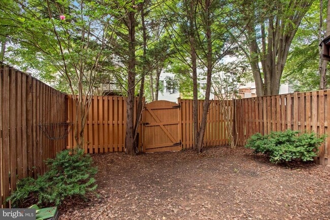 Building Photo - 20413 Elm Grove Terrace