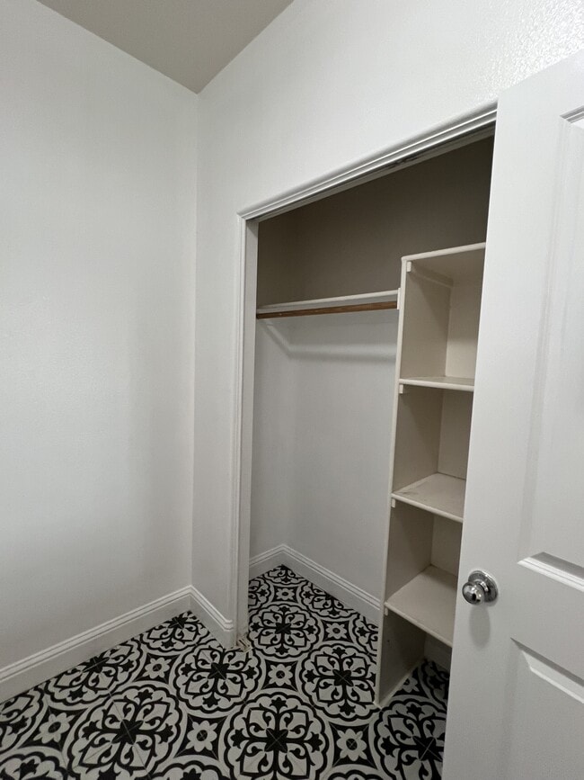 Building Photo - 4515 Ann St