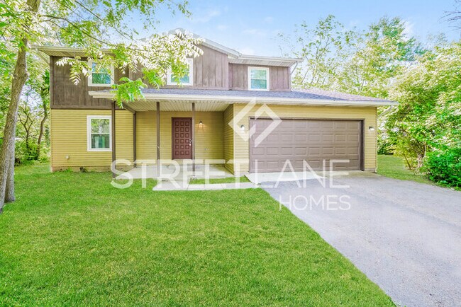 Primary Photo - Charming 4 Bedroom in Reynoldsburg!