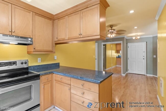 Building Photo - 1 br, 1 bath Condo - 38780 Tyson Ln, Fremo...