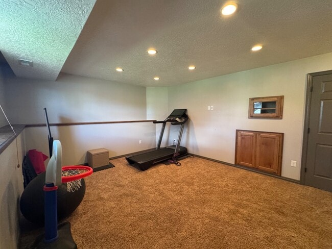 Building Photo - 3261 S 1500 W