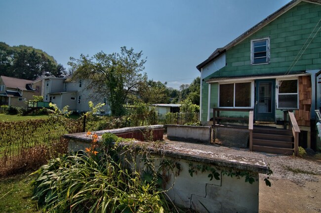 Building Photo - 359 Hanover St