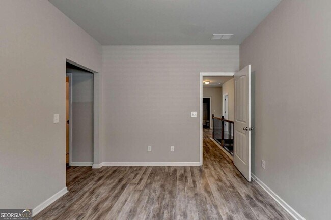 Building Photo - 648 Georgia Way