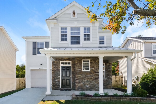 Building Photo - 8879 Elizabeth Dr