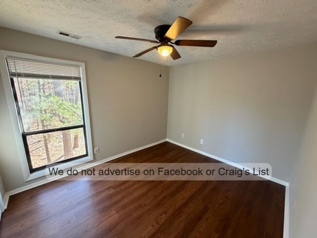 Building Photo - Briarcliff Condos- Tryon Drive