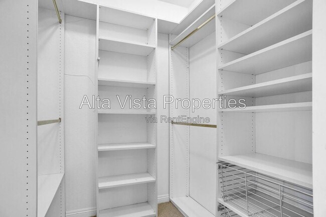 Building Photo - 18580 Caminito Pasadero