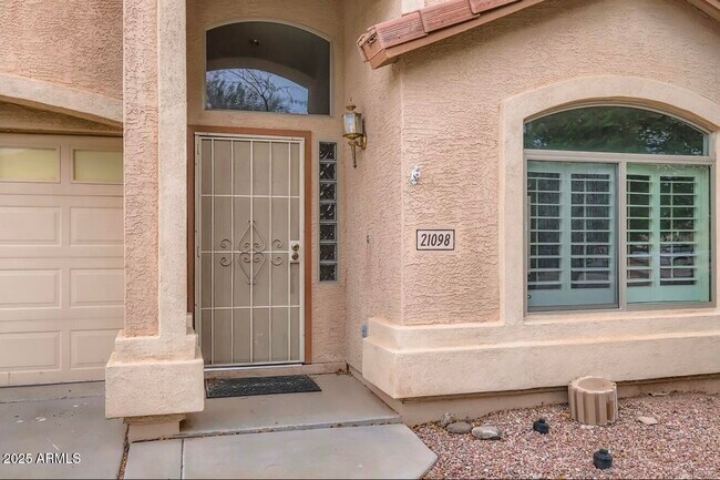 Building Photo - 21098 N Alexis Ave