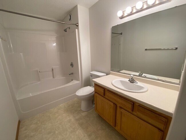 Building Photo - 6013 23rd St S