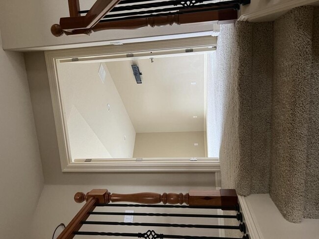 Building Photo - 15715 SE Bybee Dr