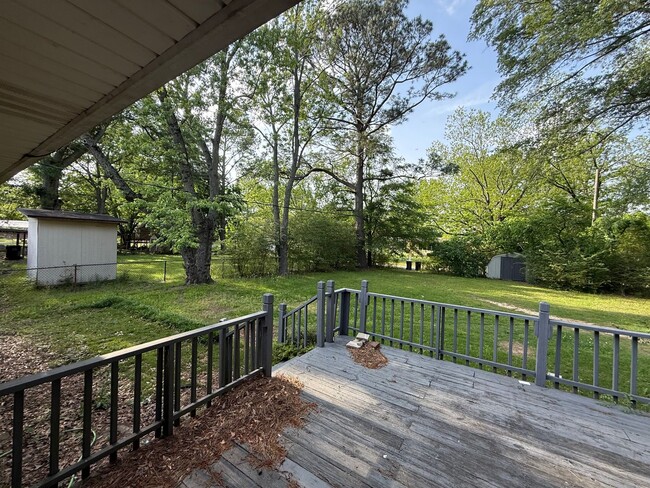 Building Photo - Welcome Home to Comfort and Charm in Decat...