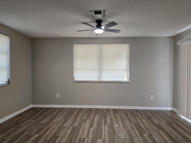 Building Photo - 9310 Marler Rd