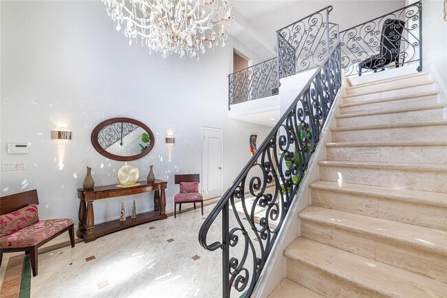 Building Photo - 2519 Barcelona Dr