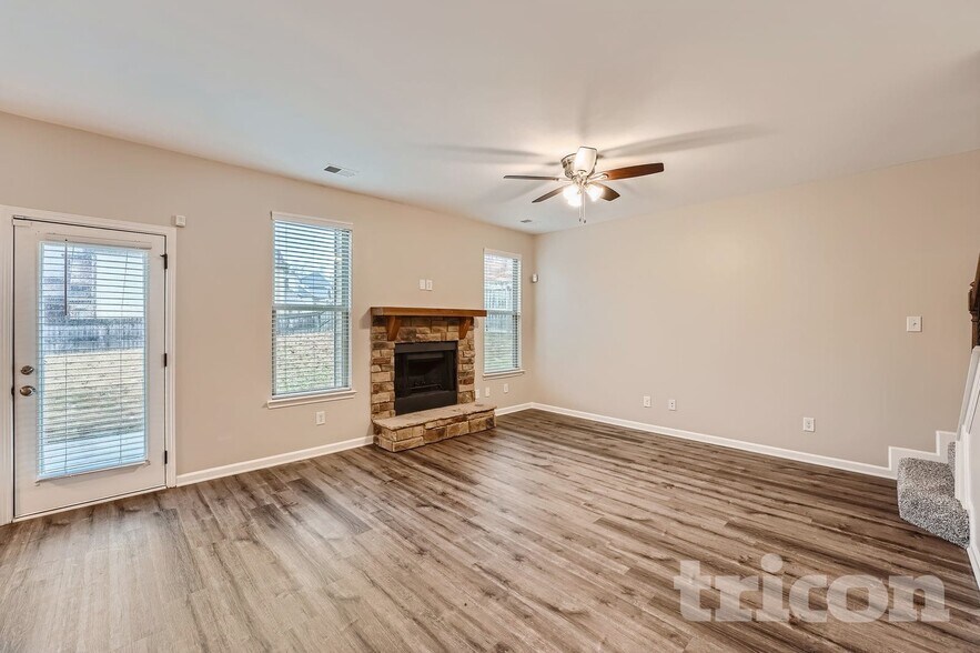 Building Photo - 4025 Trimrose Ct
