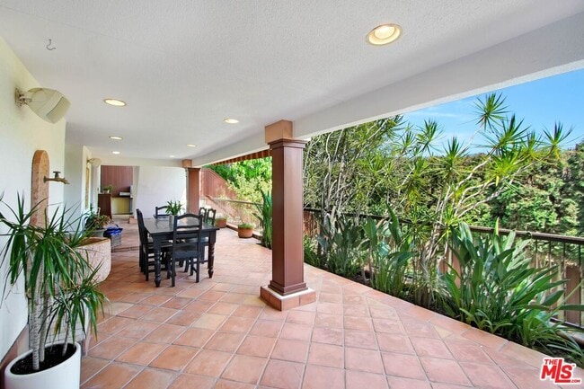 Building Photo - 6640 Whitley Terrace