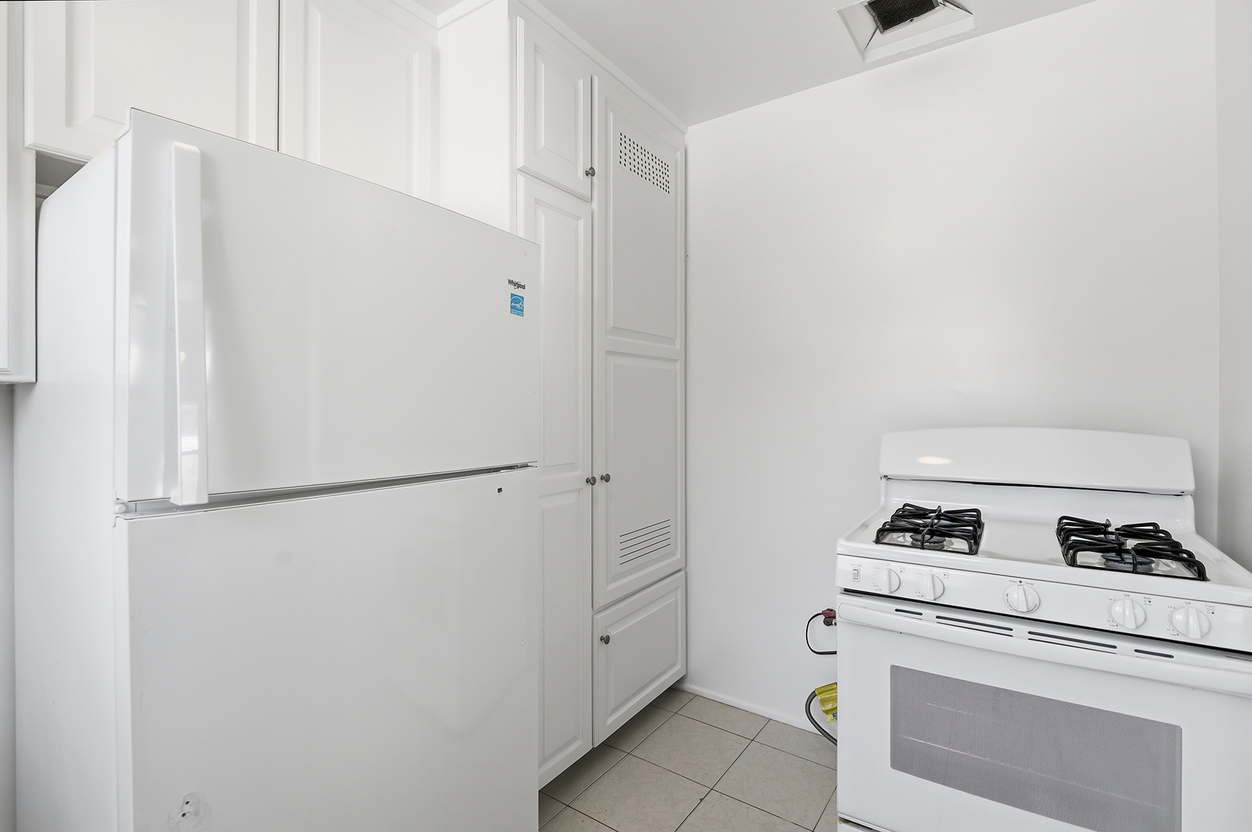 Building Photo - 722 1/2 N Edinburgh Ave