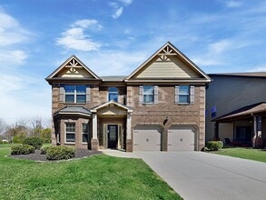 Building Photo - 137 Border Ave