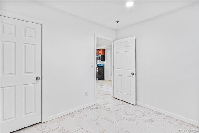 Building Photo - 953A E 217th St