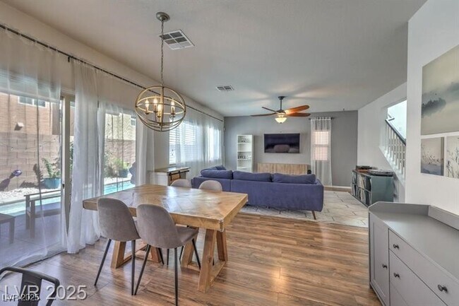 Building Photo - 10598 Cliff Lake St