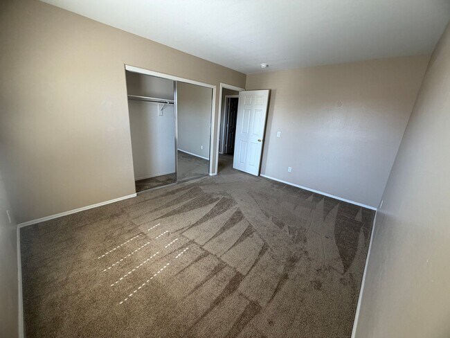 Building Photo - Beautiful Surprise Home with large loft and extra living room space