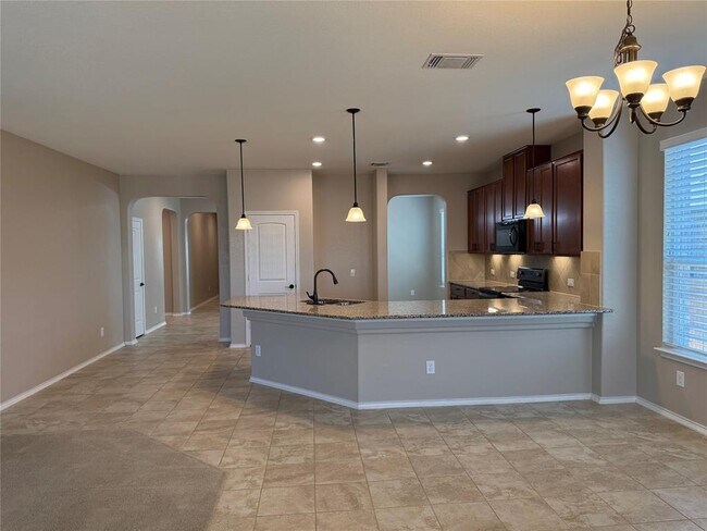 Building Photo - 334 Reunion Ln