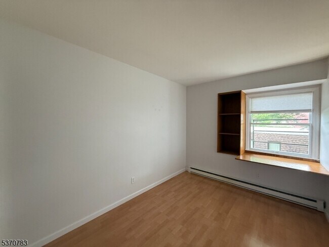 Building Photo - 301 Claremont Ave