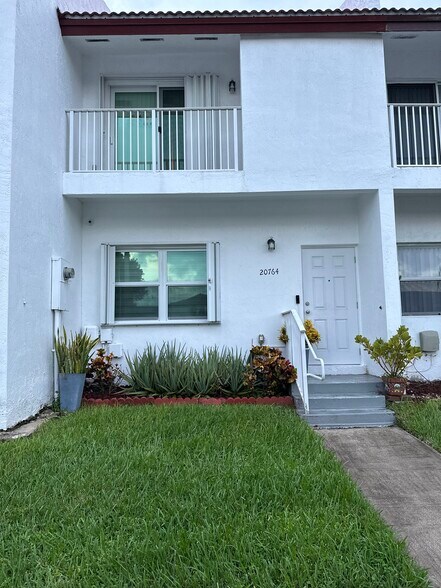 Building Photo - 20764 SW 82nd Ave