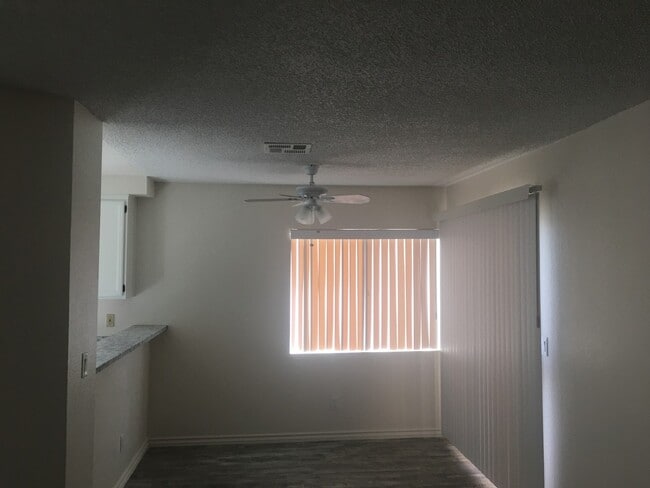 Building Photo - Update unit!!