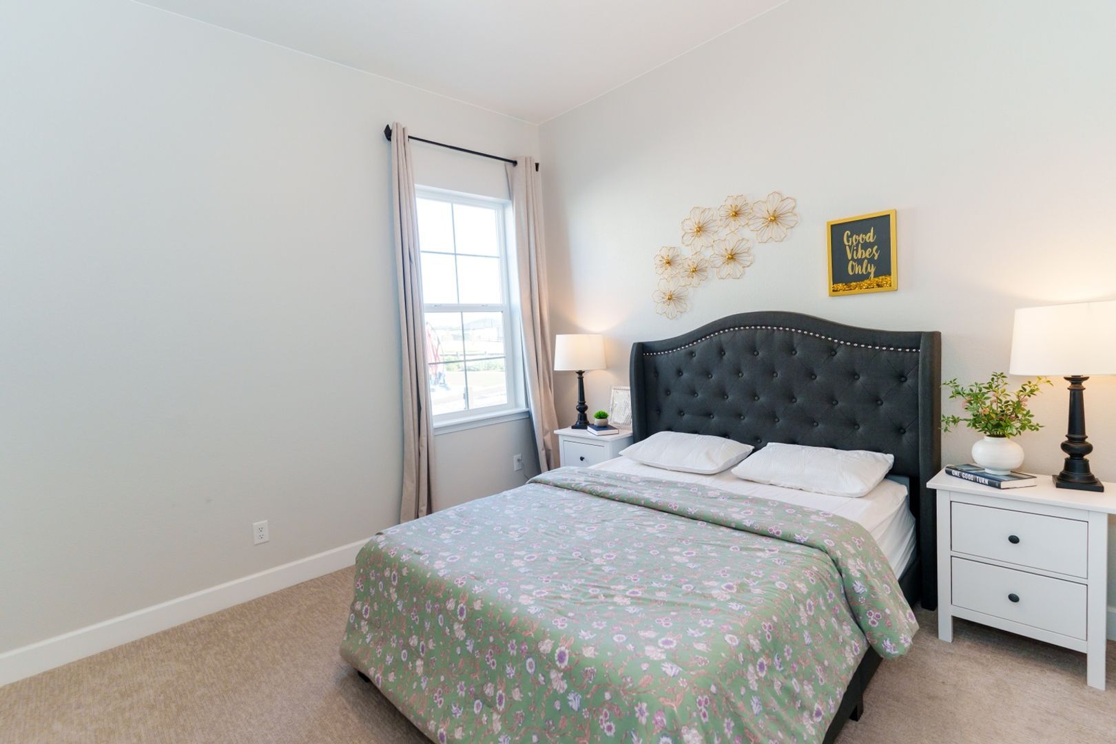 Building Photo - 3208 Carabiner St