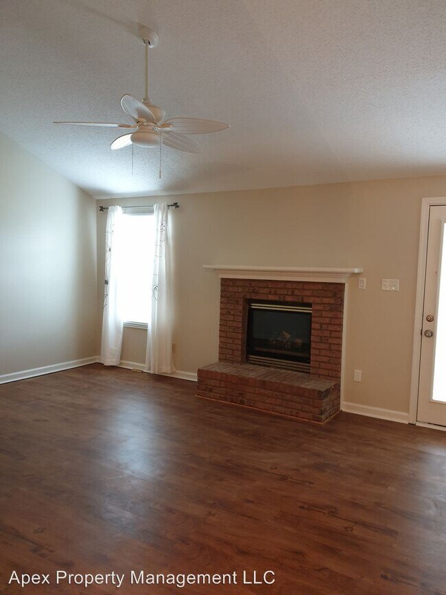 Building Photo - 2 br, 2 bath House - 304 Hawthorne Oaks Way