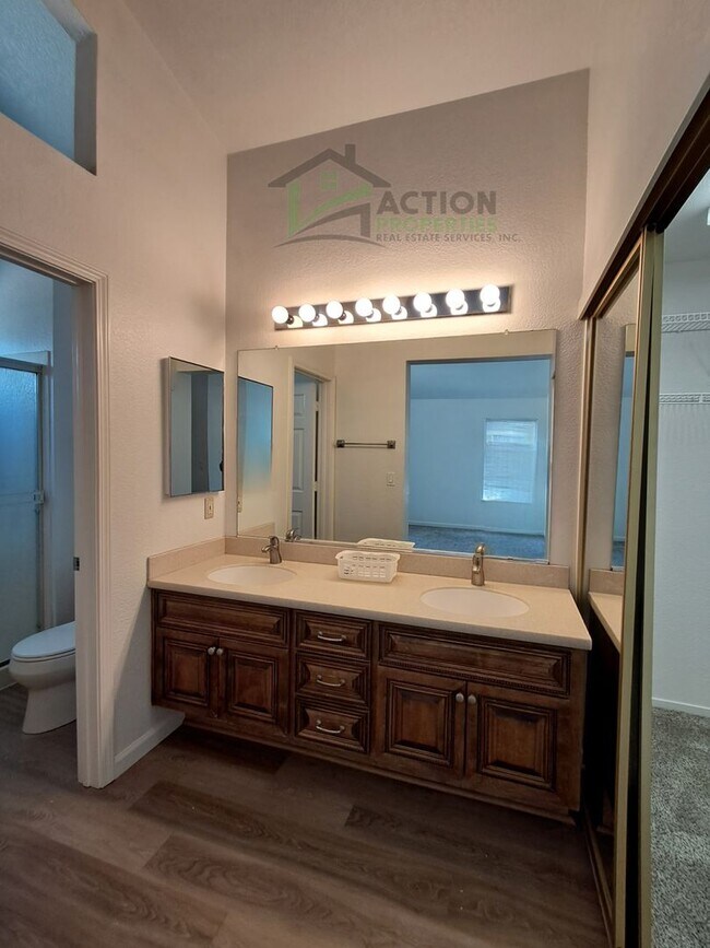 Building Photo - 3835 Hunters Glen Pl